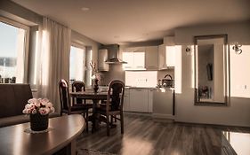 Cozy 3 Bedroom Apartament In Town Centre Of Joniskis